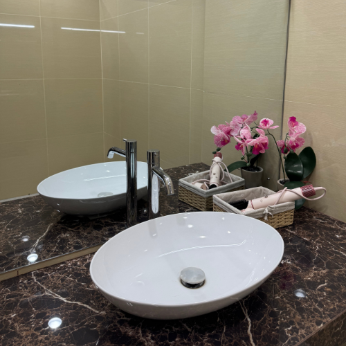Toilet dan Washroom Mewah Serenity